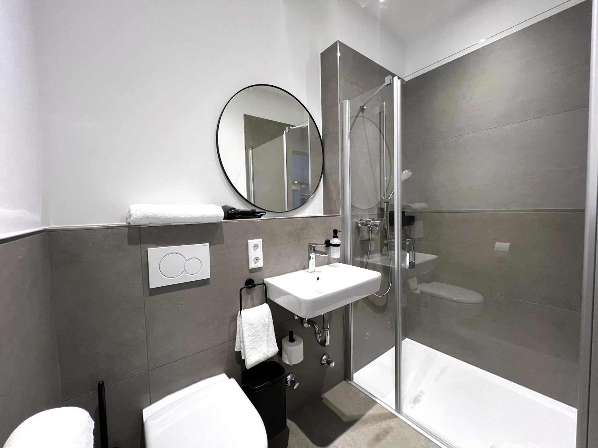 Haus Kuckenberg Otel Burscheid Dış mekan fotoğraf