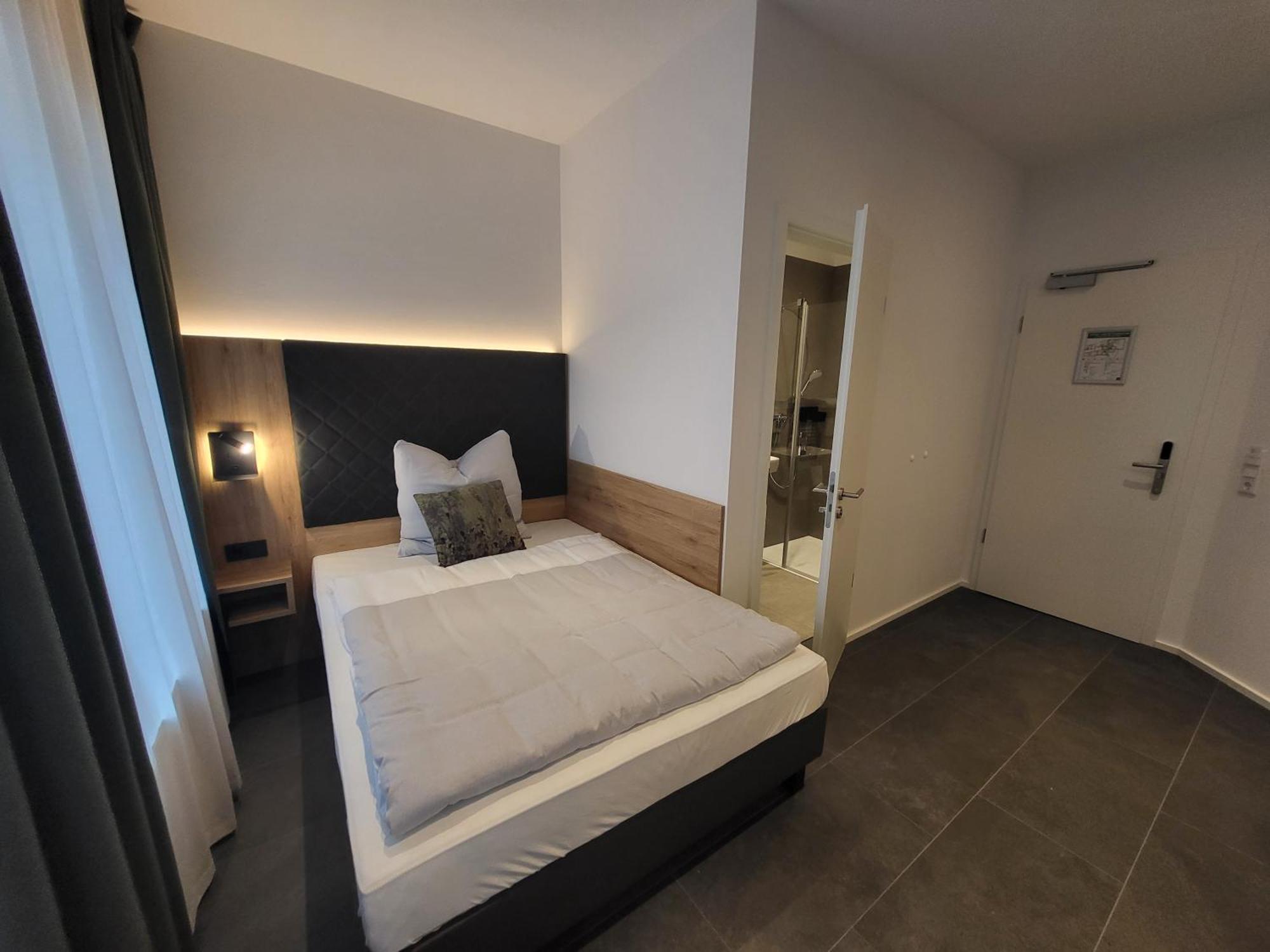 Haus Kuckenberg Otel Burscheid Dış mekan fotoğraf